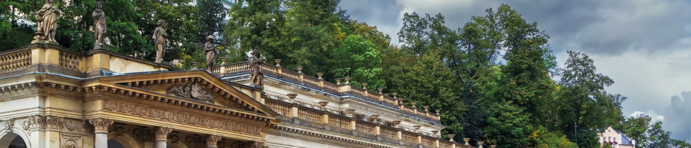 Kolonnaden in Karlsbad © borisb17 - stock.adobe.com