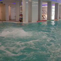 Schwimmbad © Verano