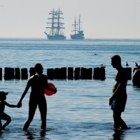 Familie am Strand © Skiba