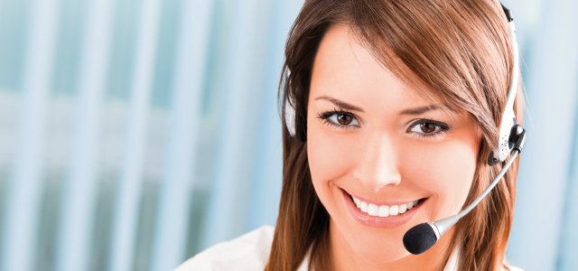 Callcenter © vgstudio-shutterstock.com/2013