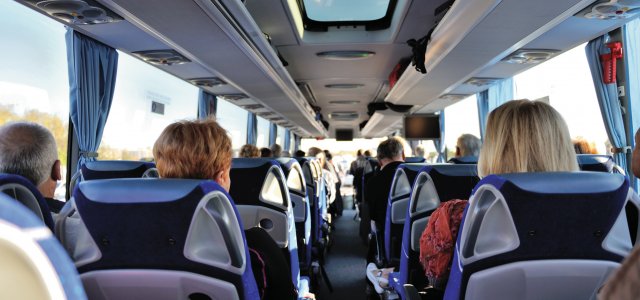 Reisegruppe im Bus © Bernard 63-stock.adobe.com